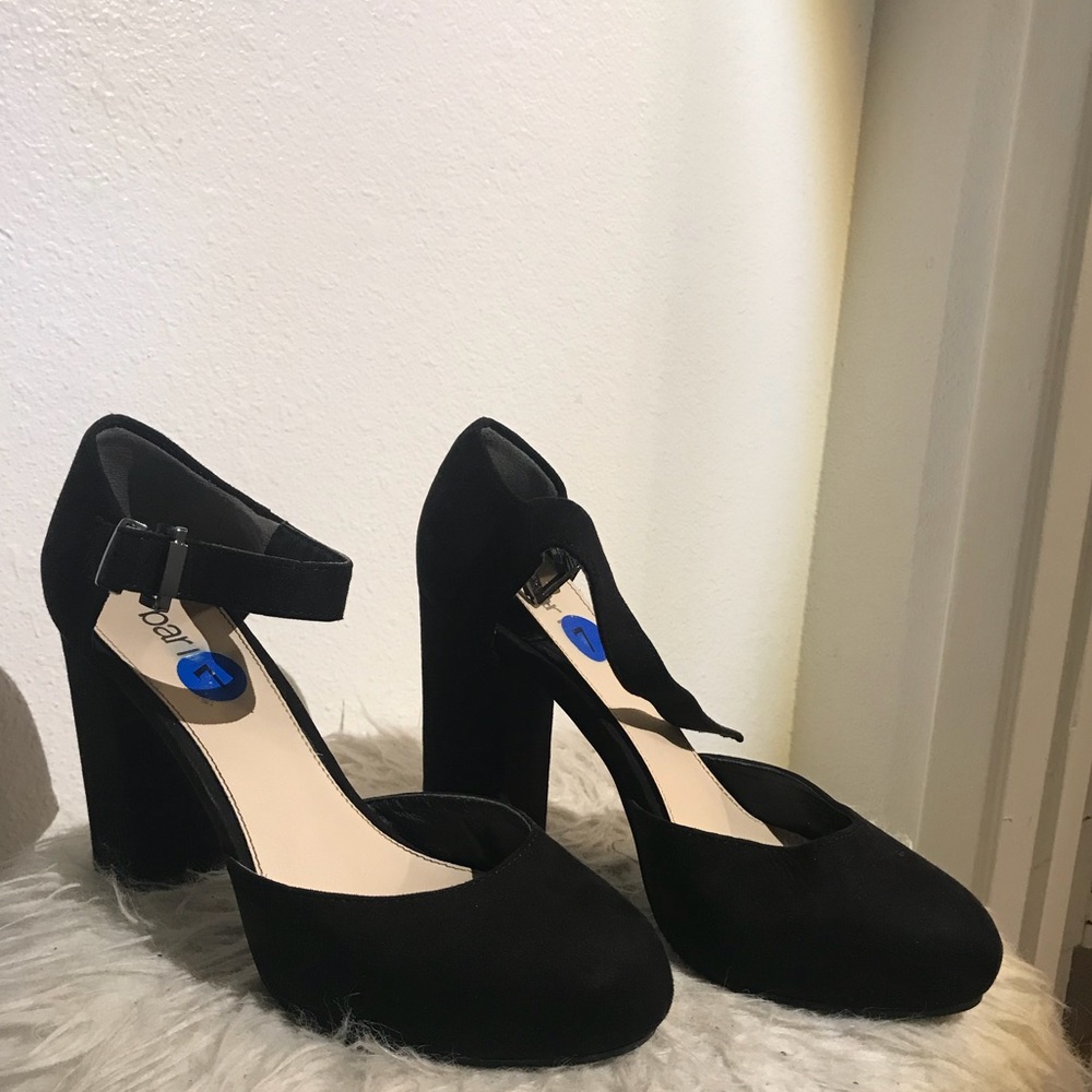 Black Mary Jane heels